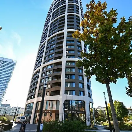 Sky Park Tower - Free Parking & Modern Style * Братислава