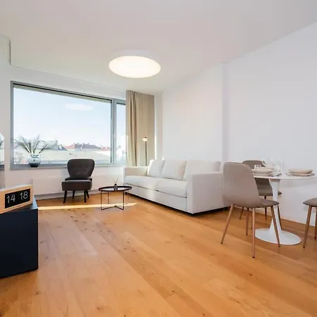 Sky Park Tower - Free Parking & Modern Style